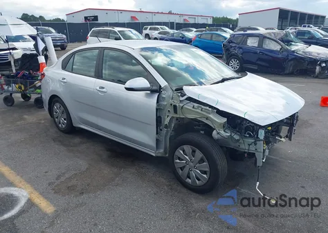 2020 Kia Rio S z USA, uszkodzony, nr VIN 3KPA24AD5LE313032